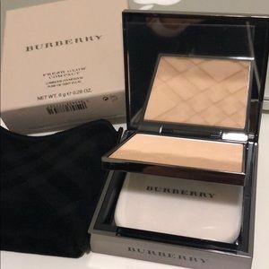 burberry fresh glow compact